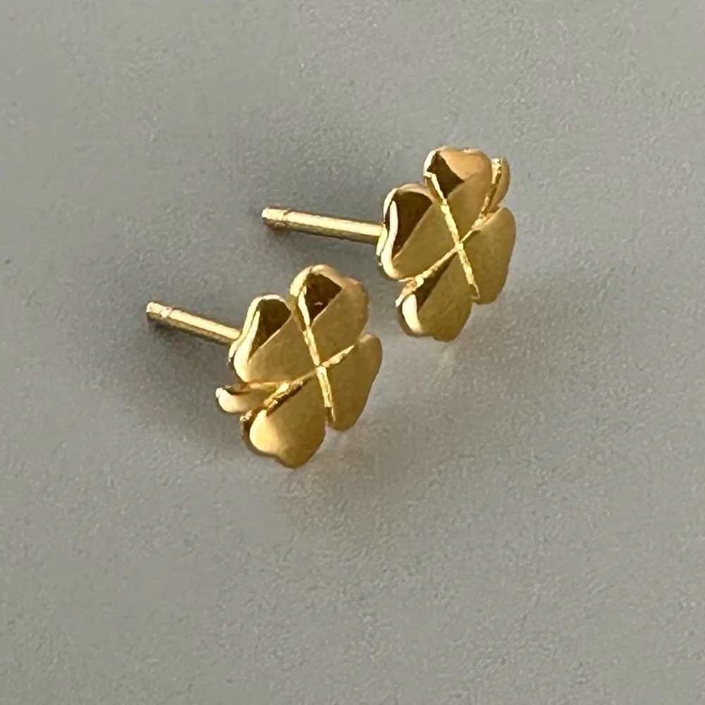 14k Gold Vermeil Shamrock Lucky Clover Stud Earrings